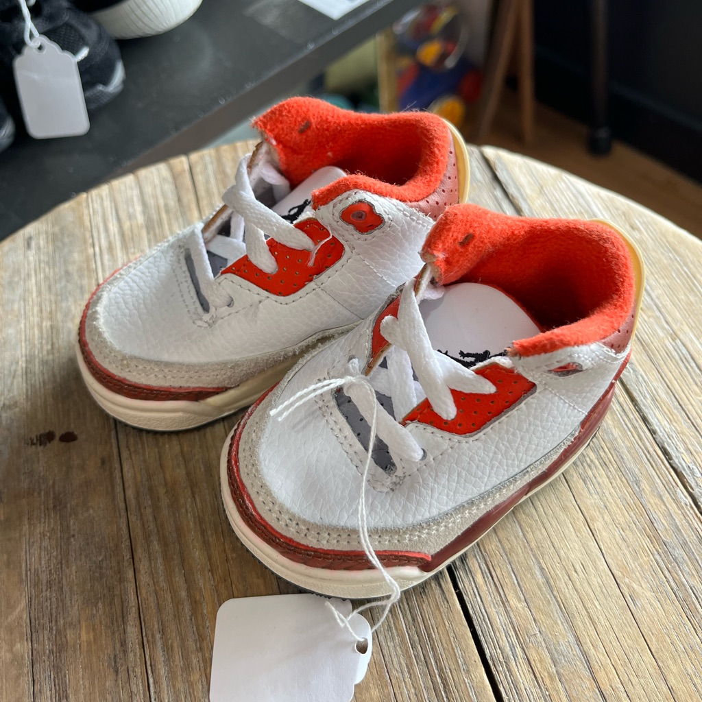 Jordan Retros 2c